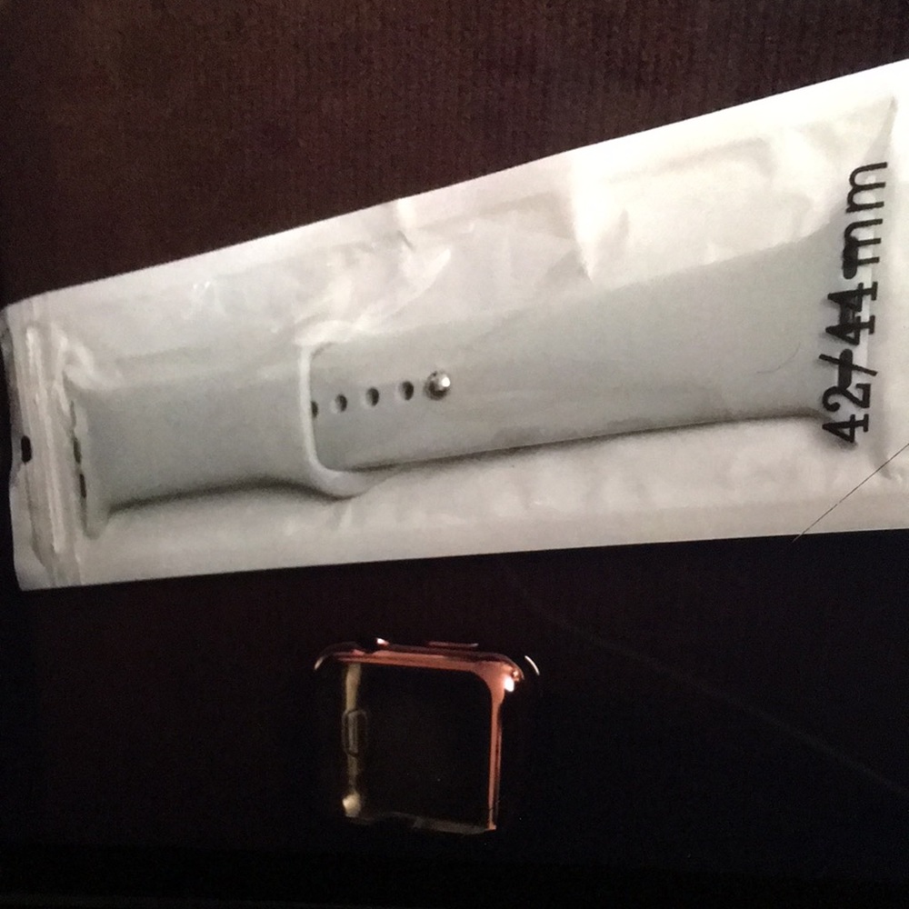 🆕 WATCH BAND AND SCREEN PROTECTOR FOR APPLE WATCHES NWT